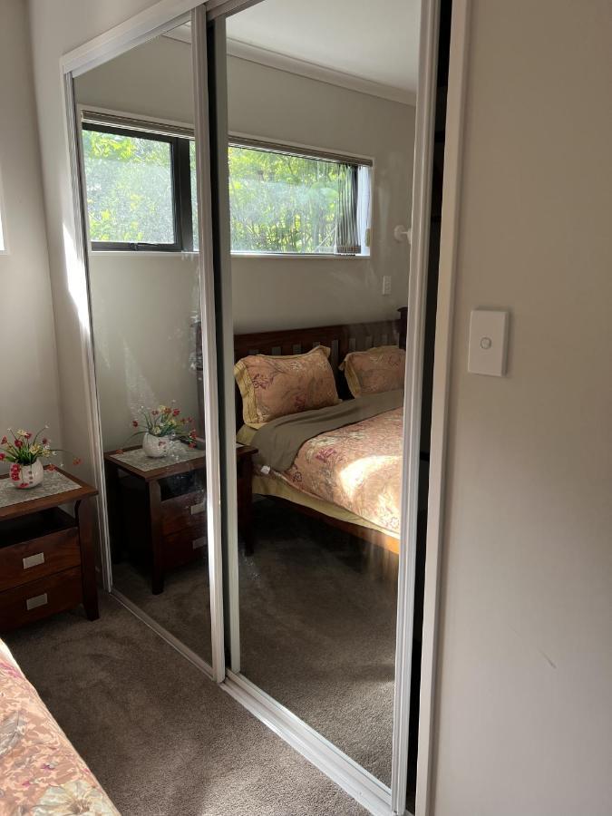 Guest Suite - Cosy Place In The Wattle Downs Auckland Exteriör bild